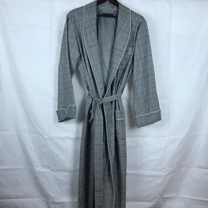 Brooks Brothers, Grey, Size Small, 100% Lambswool Bathrobe